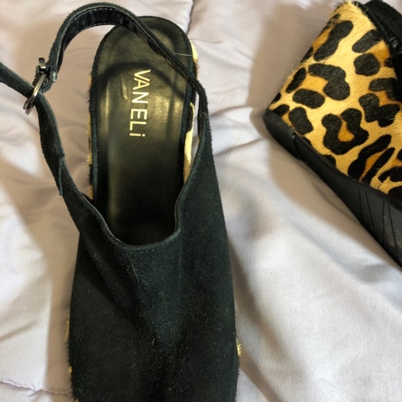 Leopard wedge heel. 7 1/2 Medium shoe size. - Picture 2 of 5